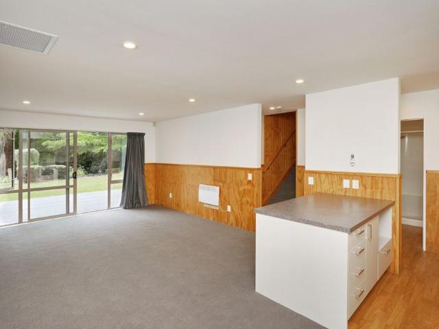 15 Athol Terrace, Upper Riccarton