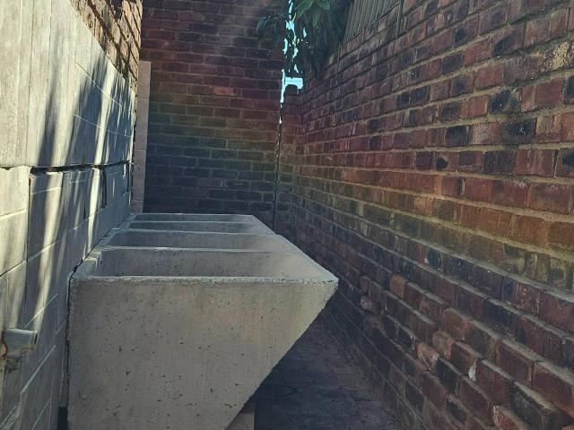 15 Bedroom House For Sale in Seshego H