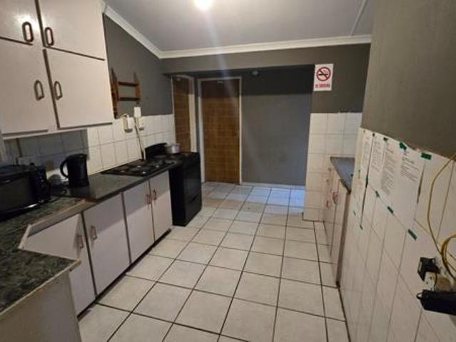 15 Bedroom House in Brandwag