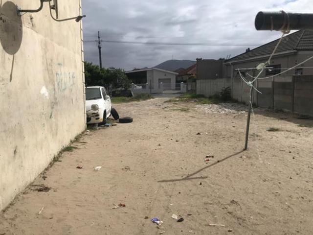 15 Bedroom House in Parow Valley