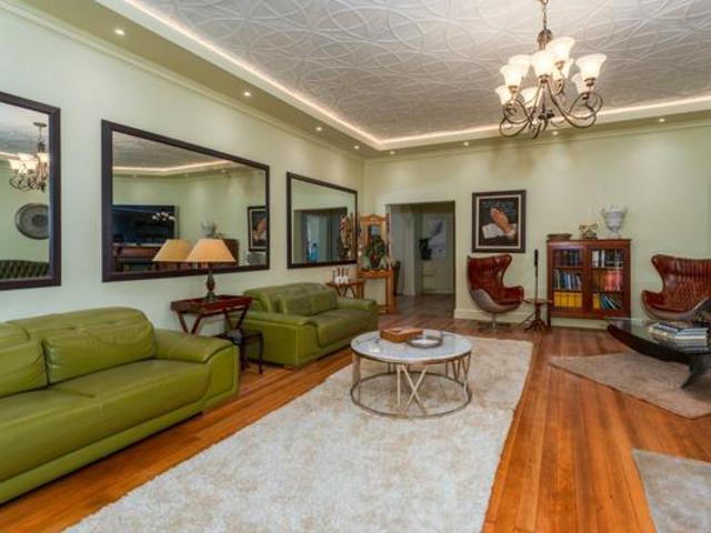 15 Bedroom House in Simon's Town Central