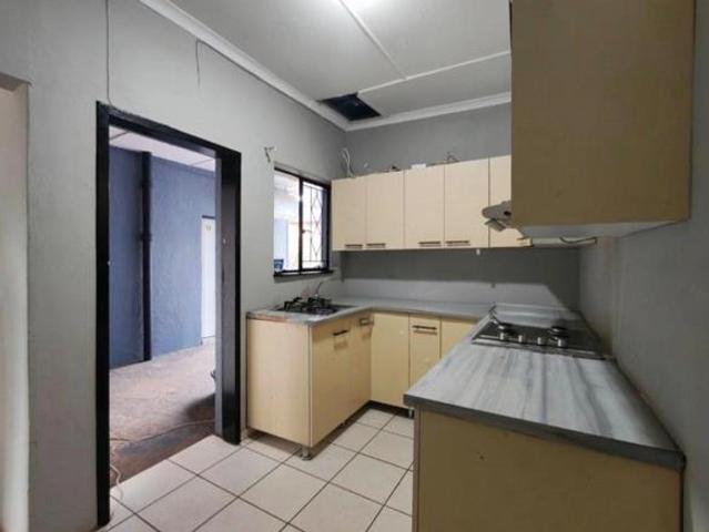 15 Bedroom House in Vanderbijlpark SE7
