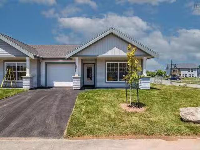 15 Blustery Lane, Eastern Passage, NS, B3G 0A3 house for sal.
