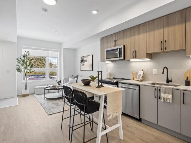 15 Brenthall Avenue