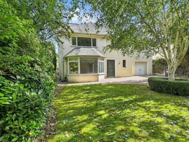 15 Bristow Park