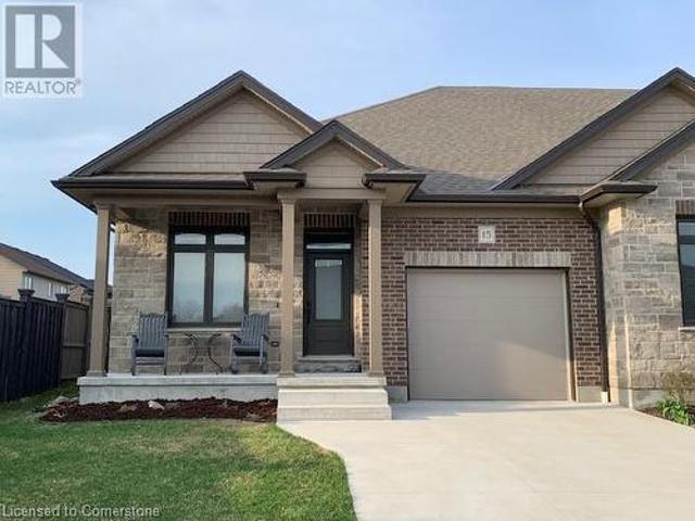 15 Bur Oak Drive, Elmira, ON, N3B 0C6 house for sale | Listing ID 40720 | Royal LePage