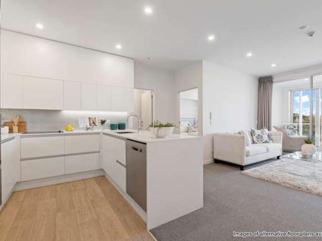 15 Centreway Road, Orewa, Rodney