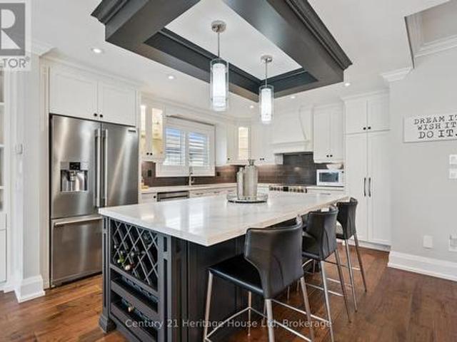 15 Conference Boulevard, Toronto Centennial Scarborough, ON, M1C 2E1 house for sale | Listing ID E13447 | Royal LePage
