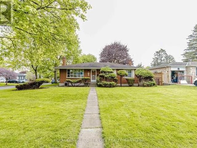15 Cumberland Crescent, London North, ON, N5X 1B7 house for sale | Listing ID X13148 | Royal LePage