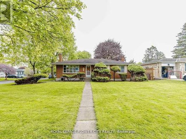 15 Cumberland Crescent, London North, ON, N5X 1B7 house for sale | Listing ID X13640 | Royal LePage