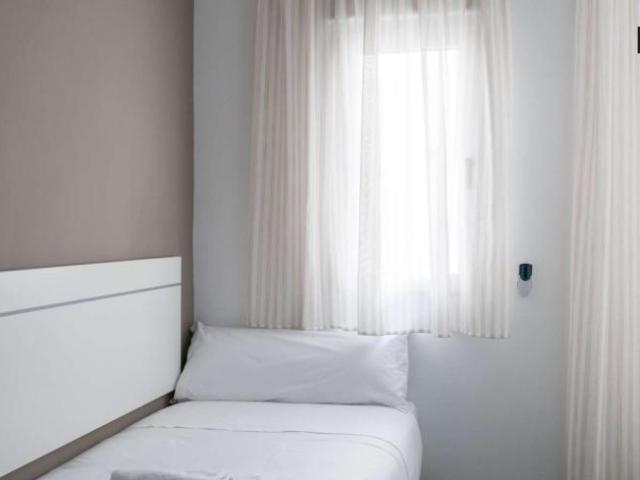 15 Dormitorio Shared Living/Roommate Madrid Madrid 101837165