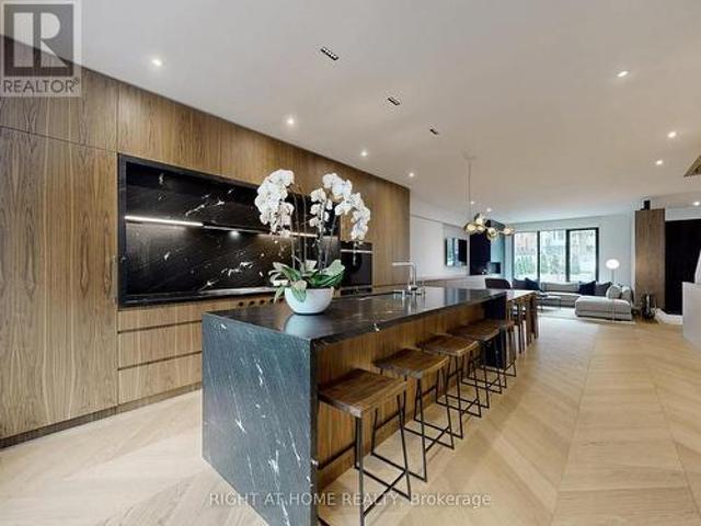 15 Durie Street E, Toronto, ON, M6S 3E5 house for sale | Listing ID W13169 | Royal LePage