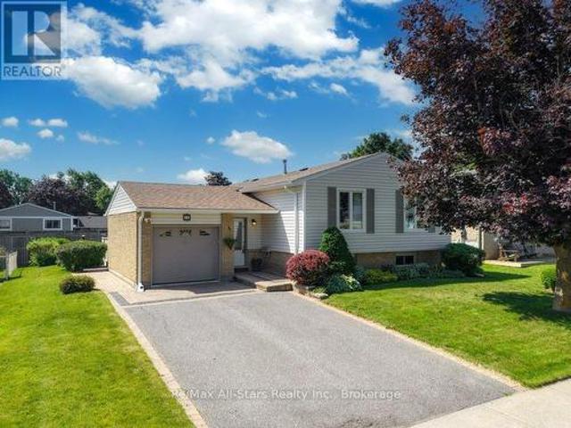 15 Edwin Street, Kawartha Lakes Lindsay, ON, K9V 4X9 house for sale | Listing ID X13518 | Royal LePage