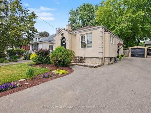 15 Elgin Street N, Cambridge, ON, N1R 5G8 house for sale | Listing ID X13589 | Royal LePage