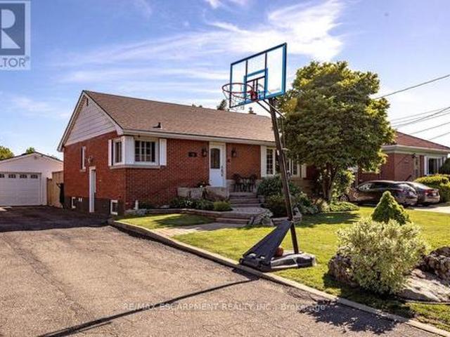 15 Faircourt Drive, Hamilton, ON, L8G 2J4 house for sale | Listing ID X13235 | Royal LePage