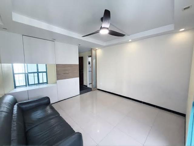 15 Farrer Park Road HDB Apartment For Sale, $858,000, 3 Bed 2 Bath 808 sqft $1,062.00 psf