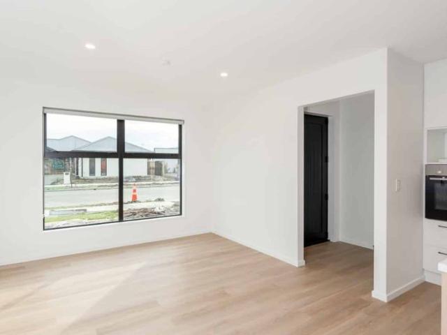 15 Greenslade Drive, Lincoln