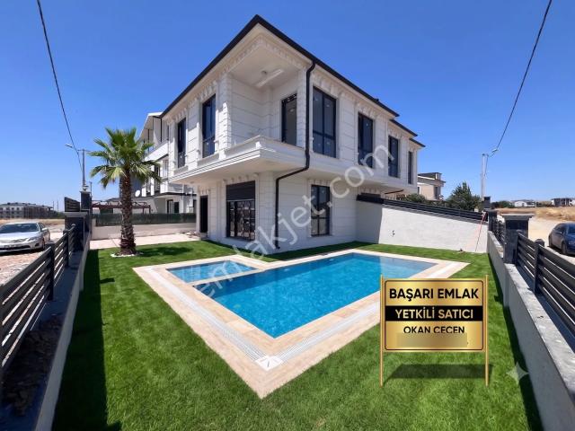 15 Güne Teslim Köşe Parsel Kapanmaz Manzaralı Havuz Uygun Villa