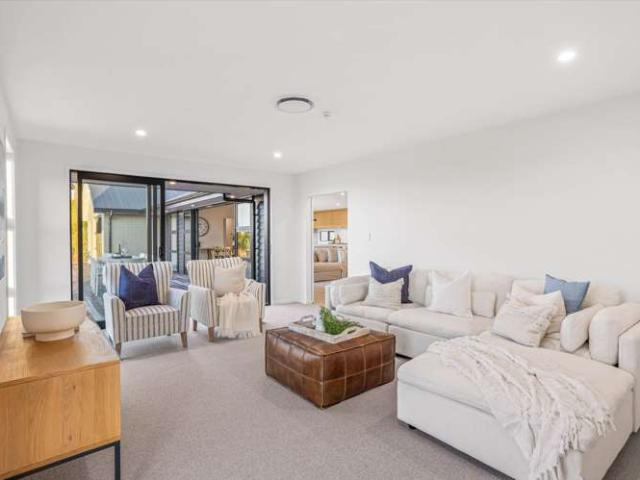 15 Johnson Place, Stillwater, Rodney