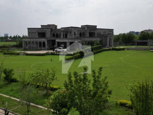 15 Kanal Grey Structure Available For Sale In Gulberg GreeNs C Block On Investor Rate