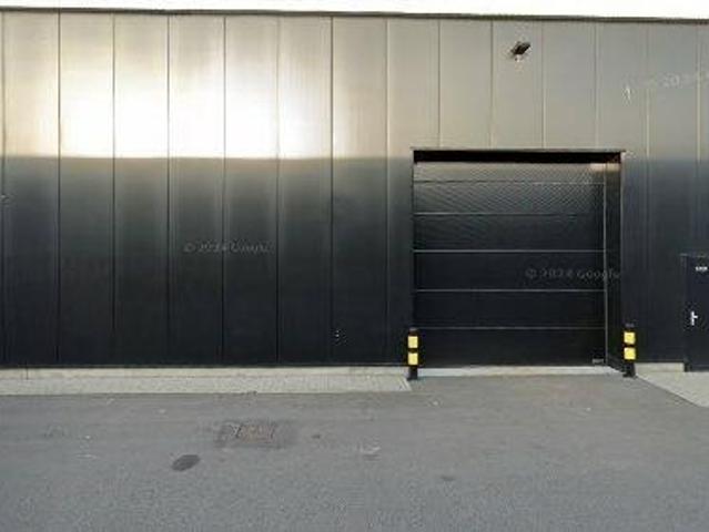 15 m2 office space for rent in Brecht