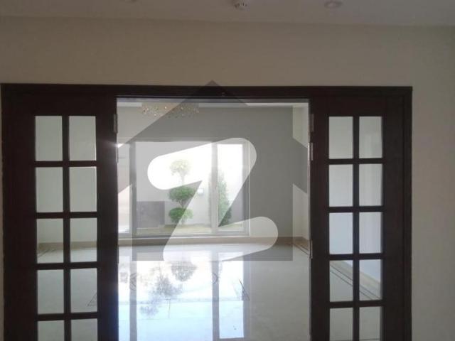 15 Marla 5 Bedrooms Brig House Available For Rent In Askari 10 Sector S Lahore. Askari 10 Sector S