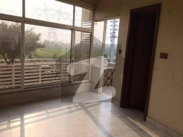 15 Marla Corner Portion Available For Rent