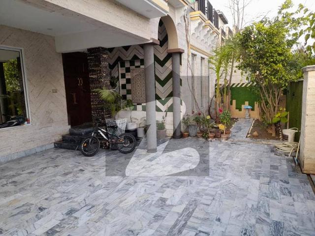 15 marla house avaiable for sale