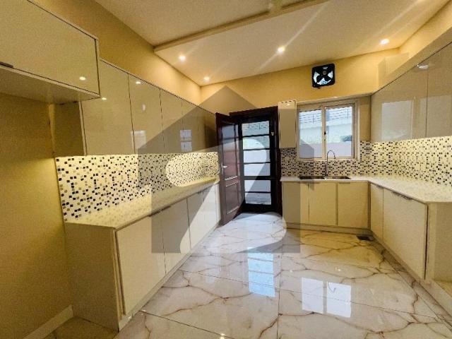 15 marla parkface house bahria town phase 4