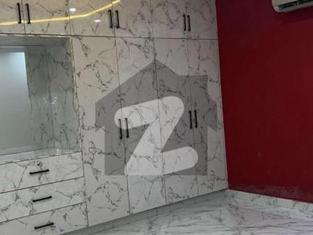 15 Marla Semi Commercial upper portion Available For office Faisal Town