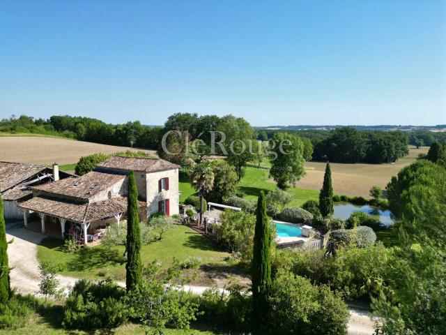 15 minutes d’Eymet – Superbe propriété en pierre avec maison. 149m² Eymet