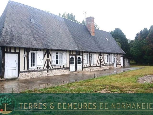15 min de la gare de Bernay maison normande sur 3658 m² de terrain
