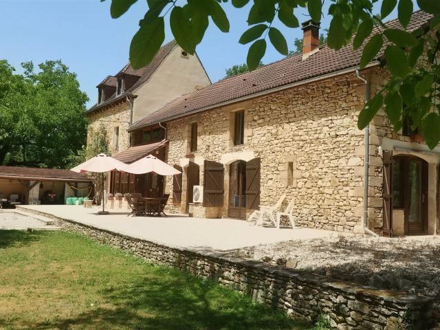 15 mins de Sarlat 3 chambres et 3 salles de bains en pierr. 147m² Sarlat la Canéda