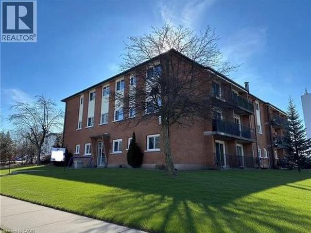 15 Mowat Boulevard Unit# 14, Kitchener, ON, N2E 1J1 lease for lease | Listing ID 40823 | Royal LePage