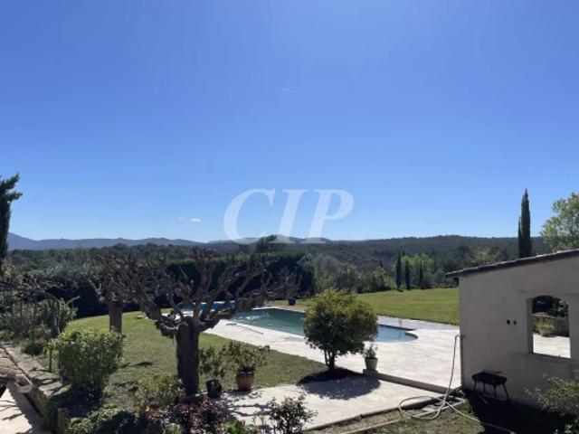 AIX SUD BASTIDE DE CHARME 210 M2