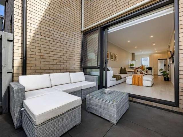 15 Oyster Drive, Whenuapai, Waitakere City