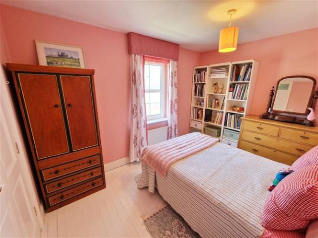 15 Powerscourt, Tulla, Co. Clare DNG O'Sullivan Hurley 4926 MyHome. Ie Residential