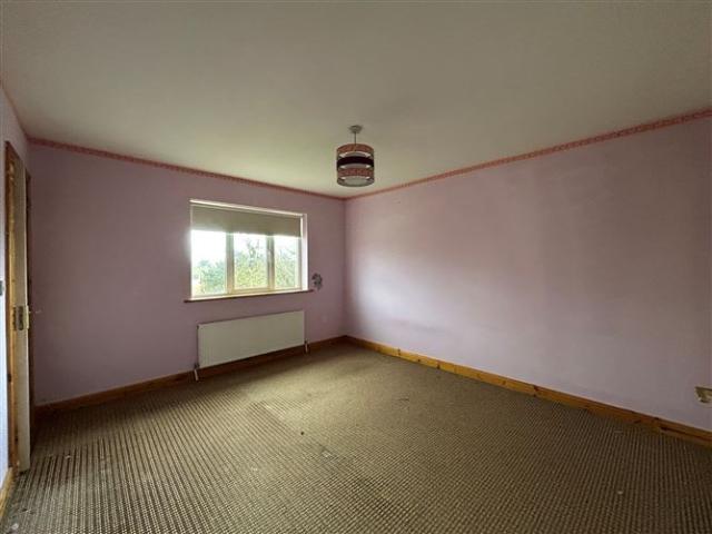 15 Rockview, Deerpark, Cashel, Co. Tipperary Sherry FitzGerald O'Dwyer & Davern 4907 MyHome. Ie Residential