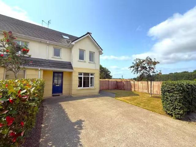 15 Rosewood Green, Bandon, Bandon, Co. Cork, P72PF22 is for sale