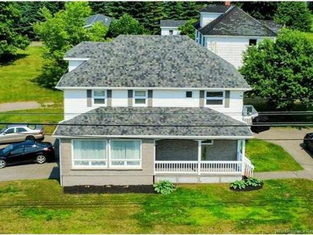 15 Rue Du Portage, Caraquet, NB, E1W 1B2 house for sale | Listing ID NB144283 | Royal LePage