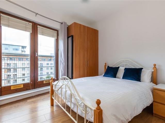 15 Semple House, Custom House Square, IFSC, Dublin 1 Sherry FitzGerald City Centre 4836 MyHome. Ie Residential