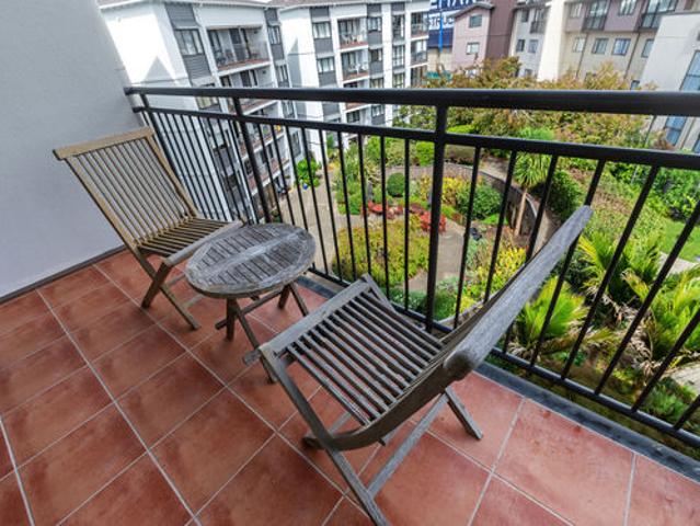 15 Sel Peacock Metlife Care Apartment e504