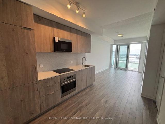 15 Skyridge Drive, Brampton, ON, L6P 4S3 lease for lease | Listing ID W13428 | Royal LePage