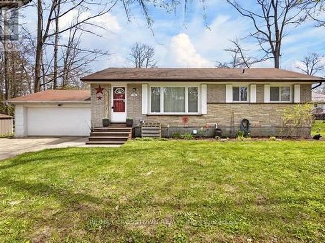 15 Smallman Drive, Wasaga Beach, ON, L9Z 1L1 house for sale | Listing ID S13583 | Royal LePage