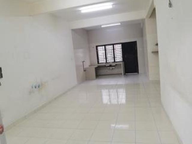 15 storey house Tmn Aman Larkin Townhouse Sewa Jb Larkin 3 Room 17