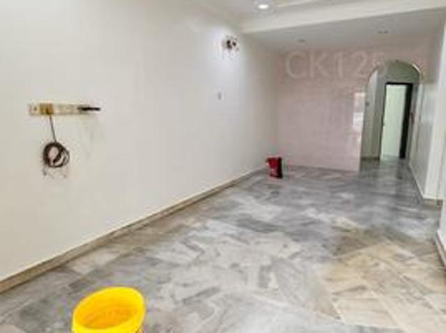 15 Storey House Taman Sungai Kapar Indah Newly Painted 4BEDROOM
