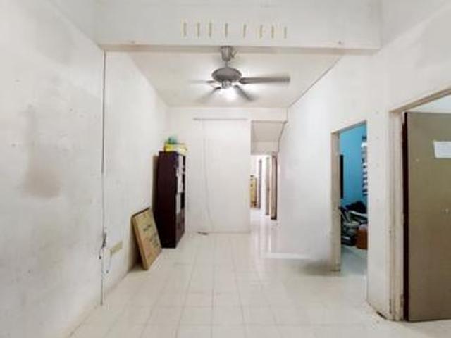15 Storey Medium Low Cost Corner Lot