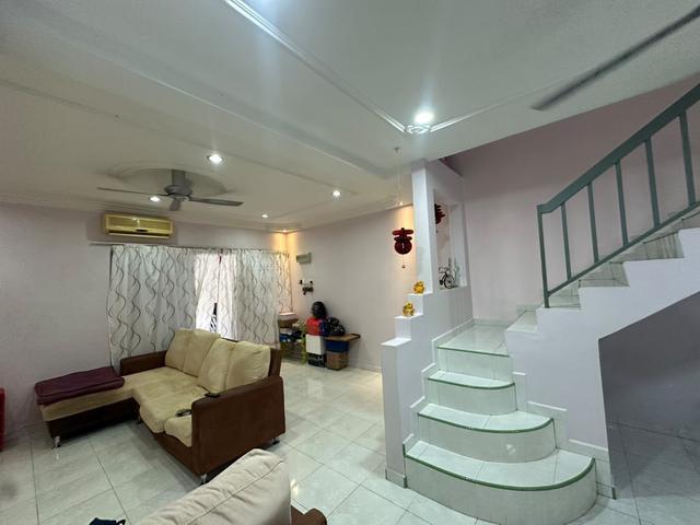 15 Storey Townhouse FREEHOLD Cheng Melaka FULLY RENOVATED
