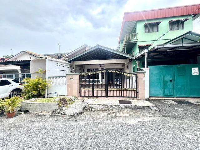 15 Storey Terrace Bandar Baru Sri Petaling KL