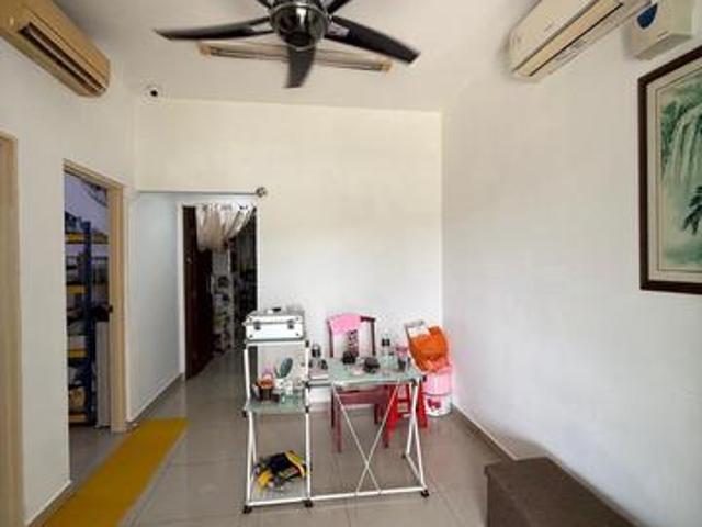 15 storey terrace Happy Garden Freehold Renovated Super Cheap